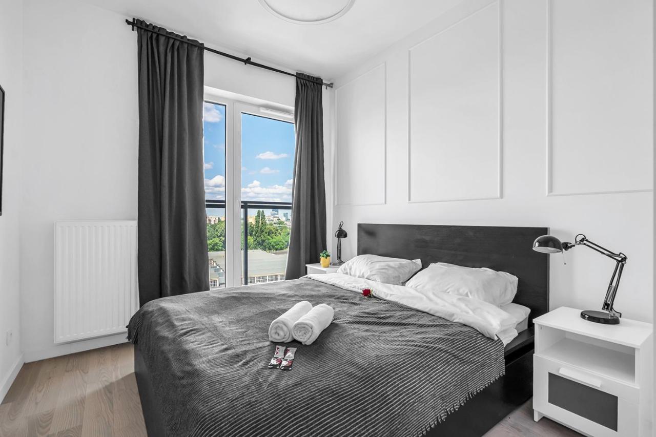 Apartment Rondo Daszynskiego N3 - 8th Floor, View, Subway - By Rentujemy Warschau